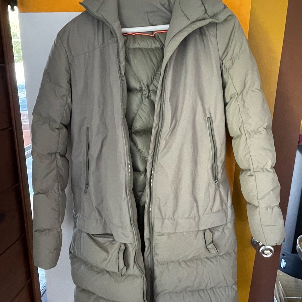 Lululemon sub zero / cold as fluff